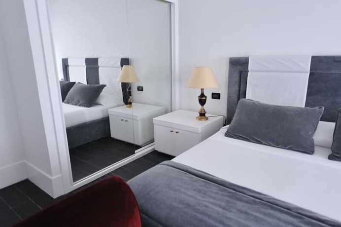 Imagen de la habitación del Hotel White House, Foggia. Foto 4