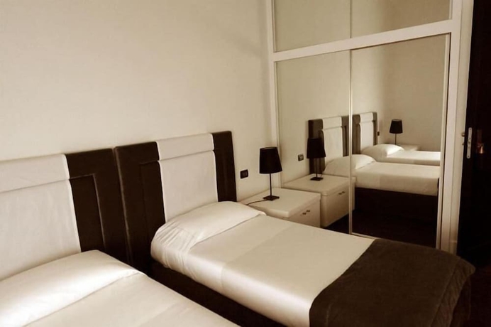 Imagen de la habitación del Hotel White House, Foggia. Foto 8