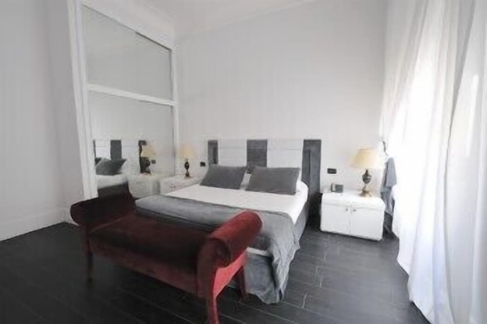 Imagen de la habitación del Hotel White House, Foggia. Foto 9