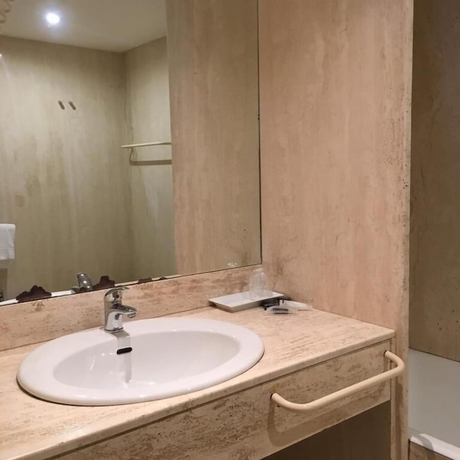 Imagen de la habitación del Hotel White House, Foggia. Foto 10