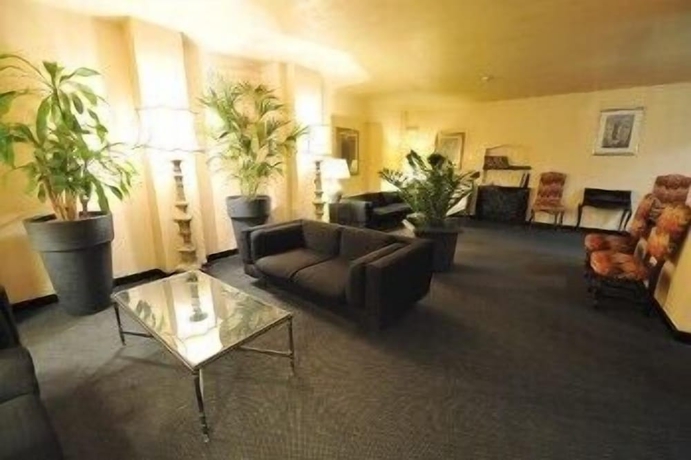 Imagen de los interiores del Hotel White House, Foggia. Foto 16