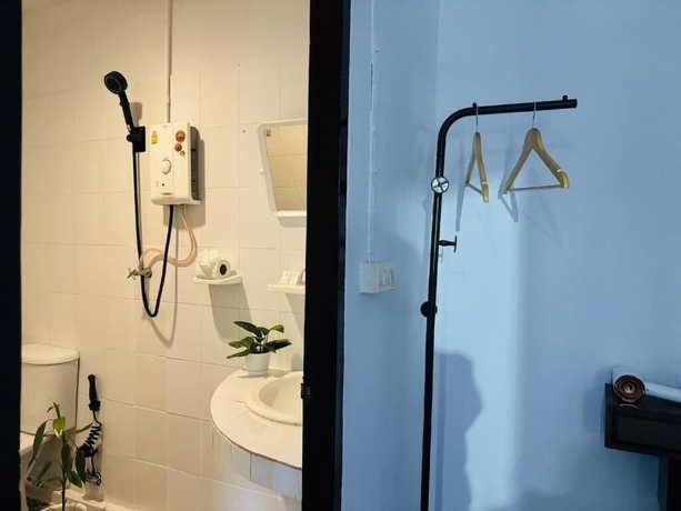 Imagen de la habitación del Hotel White House, Laem Thong. Foto 13