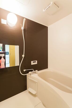 Imagen de la habitación del Hotel White House Tsuruhashi. Foto 32