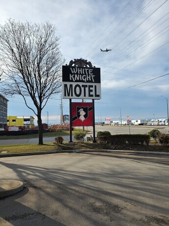 Imagen general del Hotel White Knight Motel. Foto 7