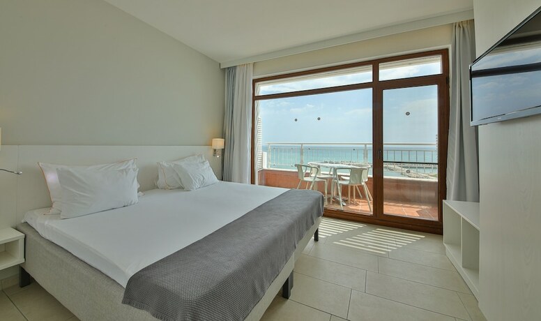 Imagen general del Hotel White Lagoon All Inclusive. Foto 9