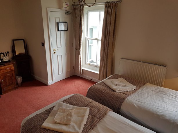 Imagen de la habitación del Hotel White Lion Royal. Foto 10