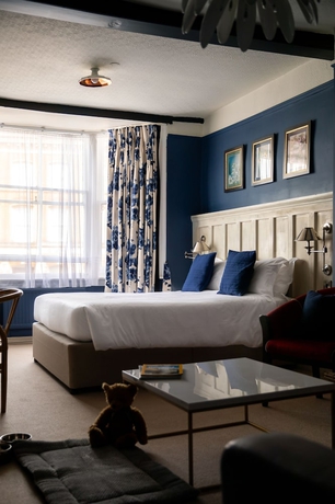 Imagen de la habitación del Hotel White Lion Tenterden. Foto 15