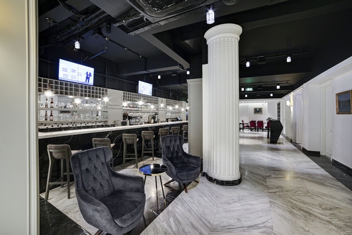 Imagen de los interiores del Hotel White Monarch. Foto 18