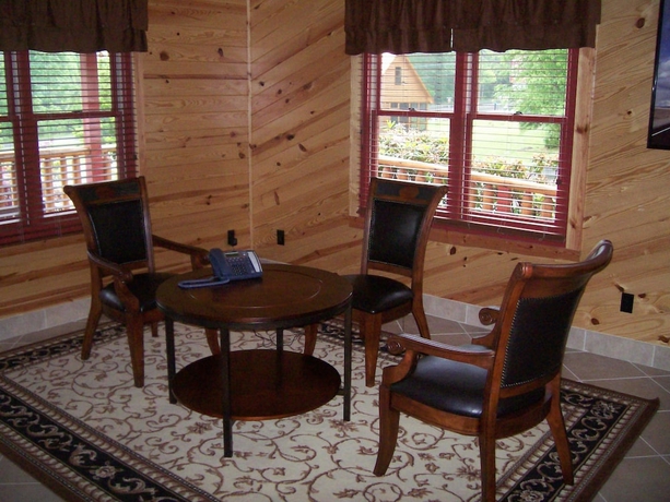 Imagen de los interiores del Hotel White Oak Lodge and Resort. Foto 16
