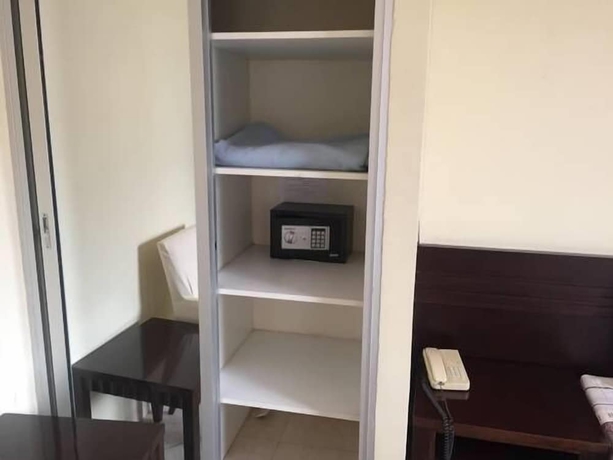 Imagen de la habitación del Hotel White Palace, Antananarivo. Foto 11