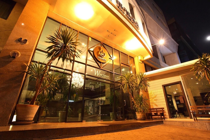 Imagen de los exteriores del Hotel White Palace Bangkok. Foto 5
