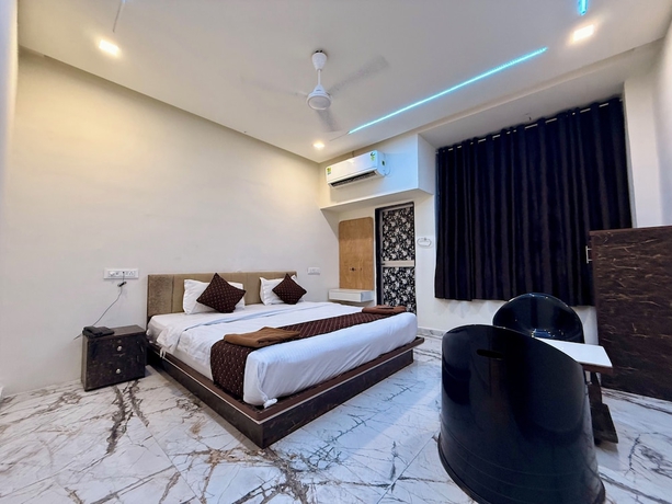 Imagen general del Hotel White Palace, Rajkot. Foto 1