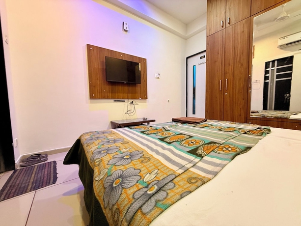 Imagen de la habitación del Hotel White Palace, Rajkot. Foto 8