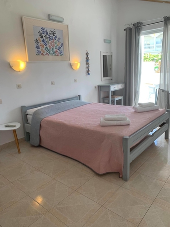 Imagen de la habitación del Hotel White Palace Studios. Foto 8