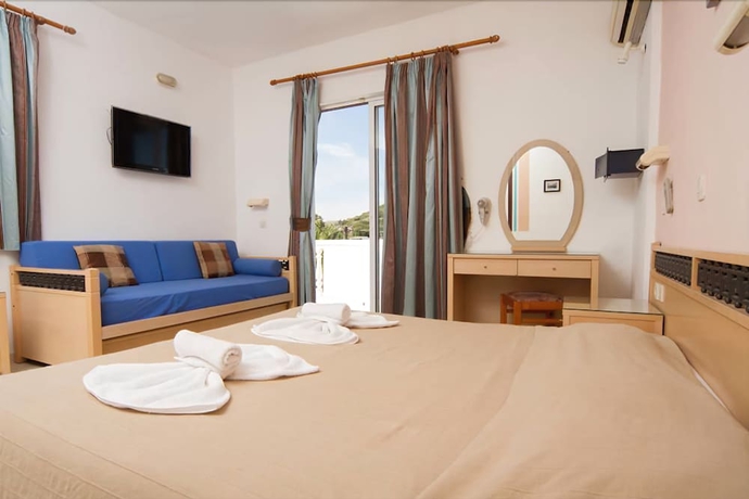 Imagen de la habitación del Hotel White Palace Studios. Foto 11