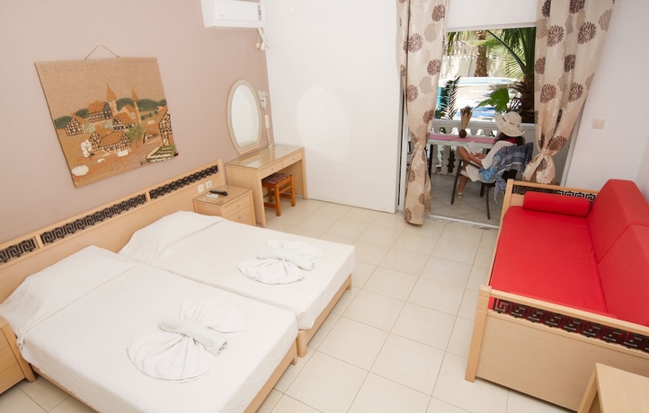 Imagen de la habitación del Hotel White Palace Studios. Foto 13