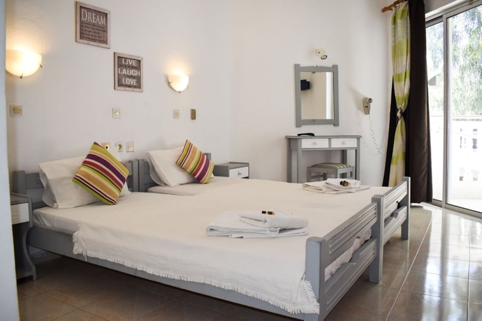 Imagen de la habitación del Hotel White Palace Studios. Foto 15