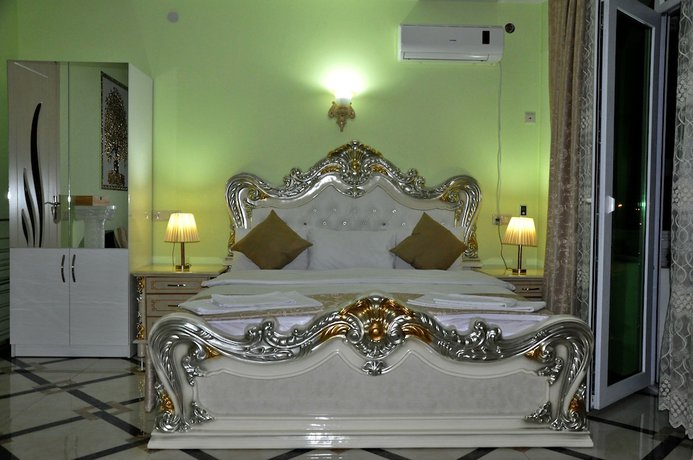 Imagen de la habitación del Hotel White Palace, Tbilisi. Foto 9