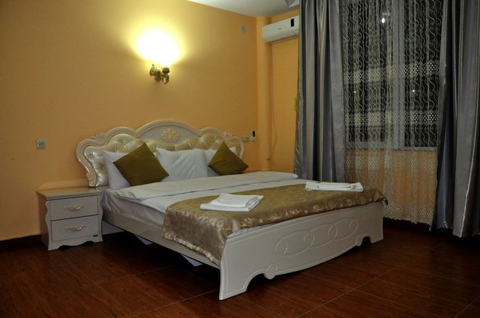 Imagen de la habitación del Hotel White Palace, Tbilisi. Foto 10