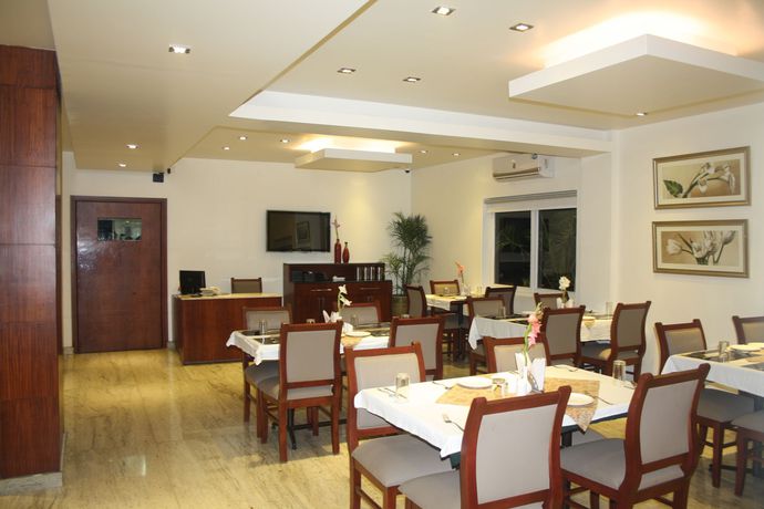 Imagen general del Hotel White Parrot. Foto 7