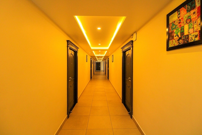 Imagen de los interiores del Hotel White Pearl Residency. Foto 19