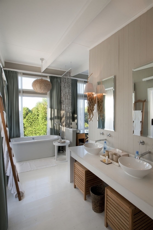 Imagen de los interiores del Hotel White Pearl Resorts. Foto 8