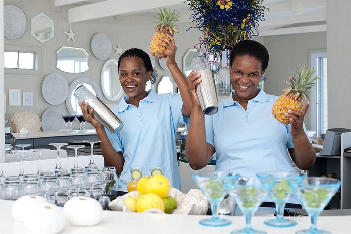 Imagen del bar/restaurante del Hotel White Pearl Resorts. Foto 4