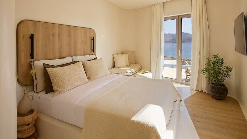 Imagen general del Hotel White Pebble Suites. Foto 11