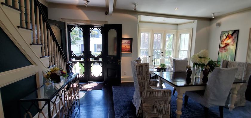Imagen de los interiores del Hotel White Porch Inn. Foto 18