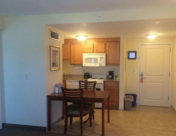 Imagen de la habitación del Hotel White River Inn and Suites. Foto 7