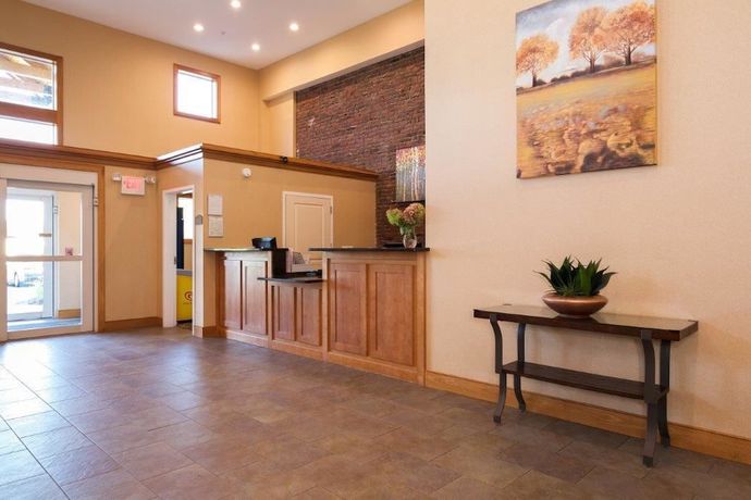 Imagen de los interiores del Hotel White River Inn and Suites. Foto 19