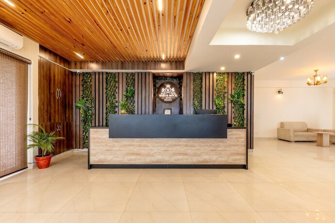 Imagen general del Hotel White Rock By The Solitaire Hospitality. Foto 12