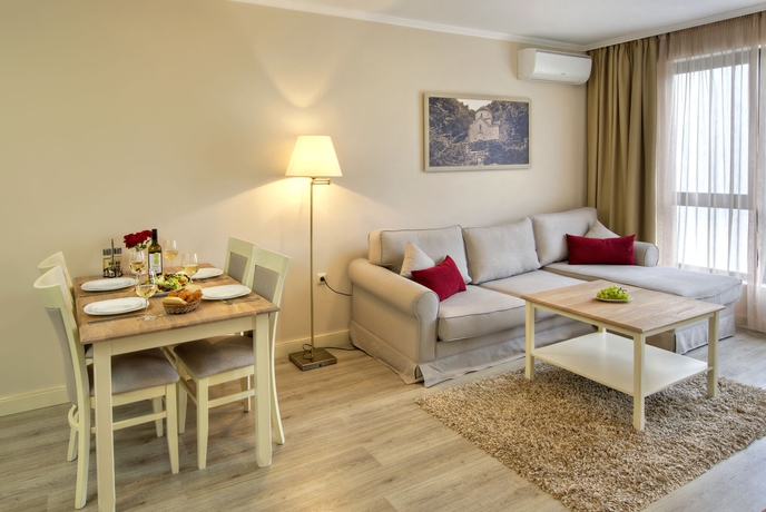 Imagen de la habitación del Hotel White Rock Castle Suite and Spa. Foto 3