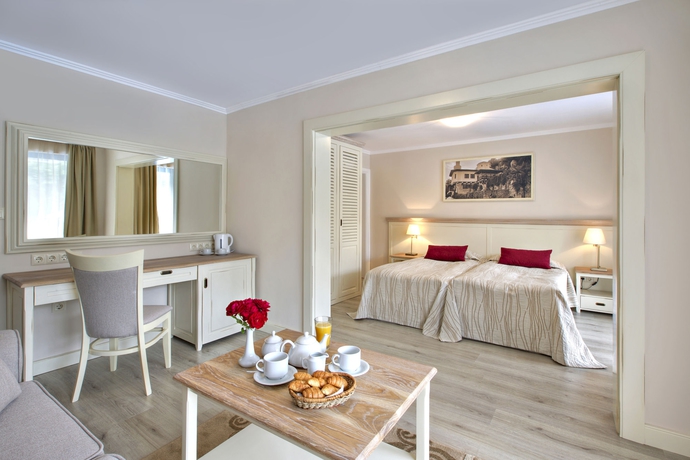 Imagen de la habitación del Hotel White Rock Castle Suite and Spa. Foto 4