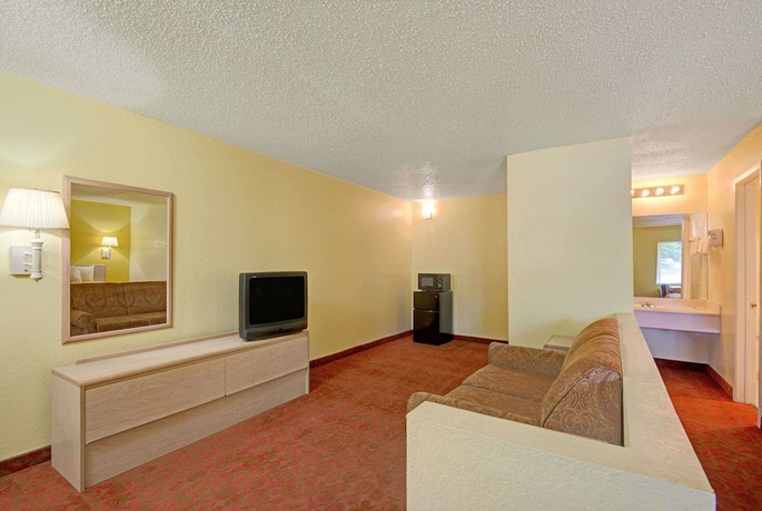 Imagen de la habitación del Hotel White Rock Inn. Foto 12