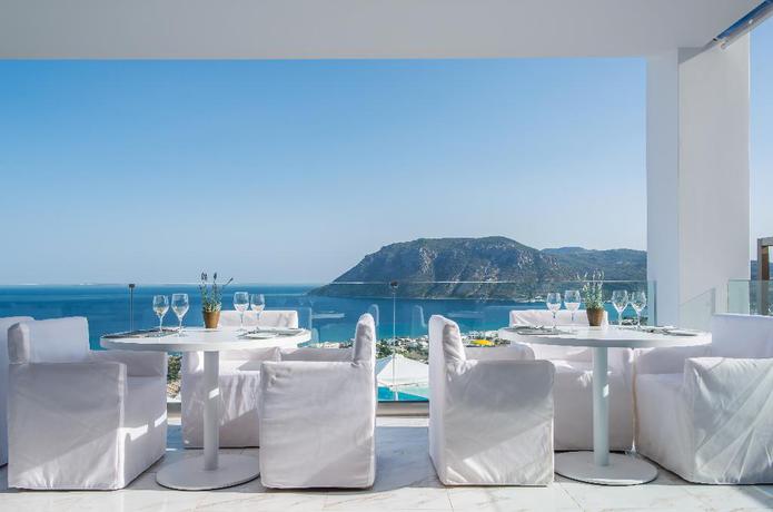 Imagen del bar/restaurante del Hotel White Rock Of Kos - Adults Only. Foto 1
