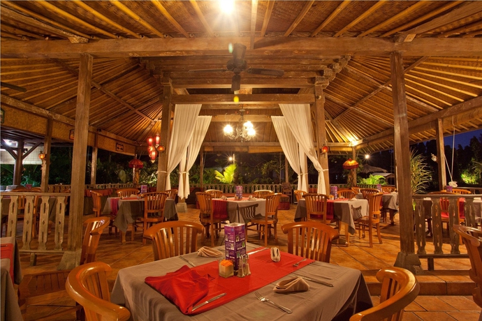 Imagen del bar/restaurante del Hotel White Rose Kuta Resort, Villas and Spa. Foto 2