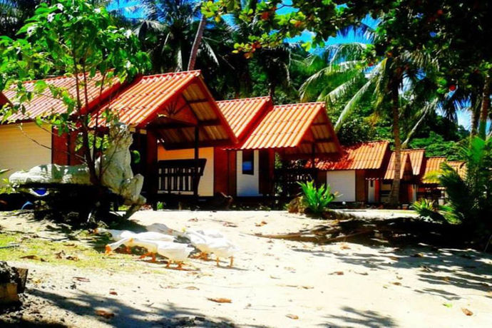 Imagen de la habitación del Hotel White Sand Beach Resort. Foto 6