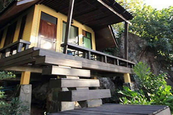 Imagen de los exteriores del Hotel White Sand Beach Resort. Foto 16