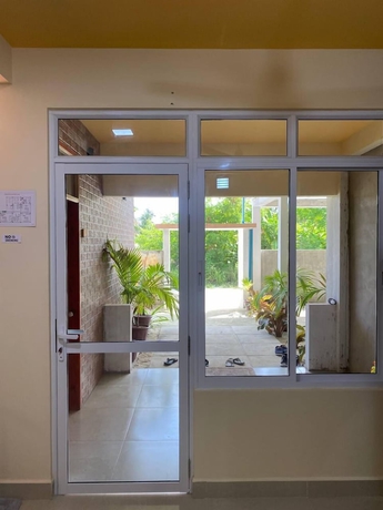 Imagen de la habitación del Hotel White Sand Inn. Foto 12