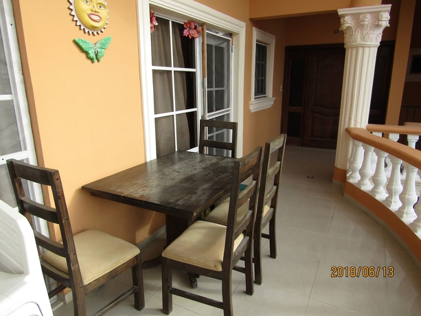 Imagen del bar/restaurante del Hotel White Sands Bed and Breakfast. Foto 3