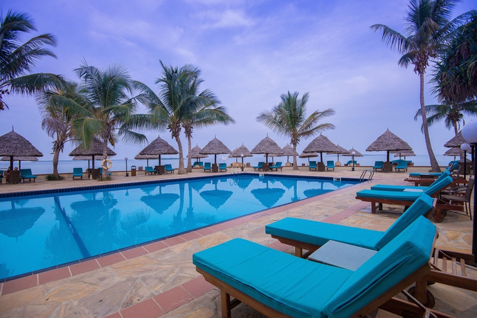 Imagen de la piscina del Hotel White Sands Resort and Conference Centre. Foto 16