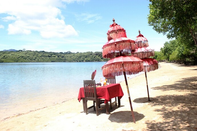 Imagen general del Hotel White Sandy Beach Menjangan. Foto 2