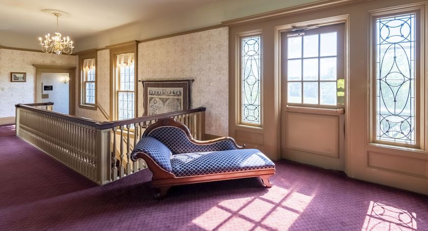 Imagen de los interiores del Hotel White Springs Manor a Belhurst Property. Foto 15