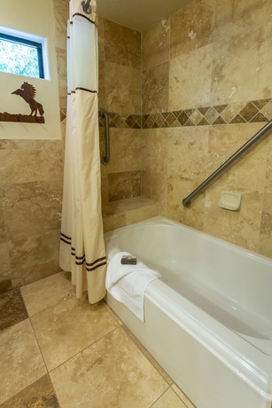 Imagen de la habitación del Hotel White Stallion Ranch. Foto 9