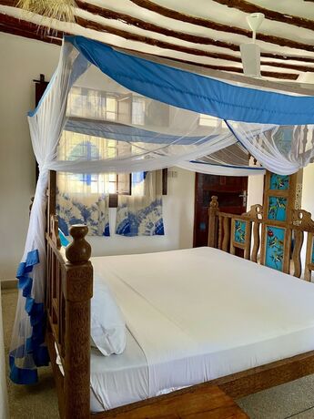 Imagen de la habitación del Hotel White Star Ocean View. Foto 19