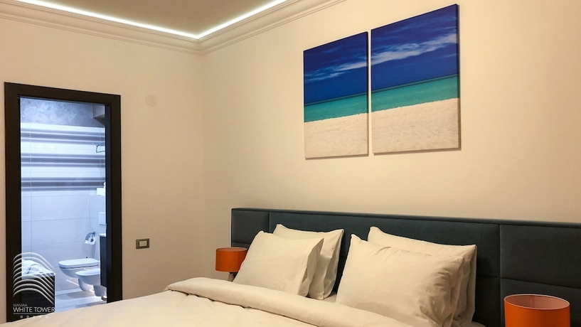 Imagen de la habitación del Hotel White Tower Mamaia. Foto 6
