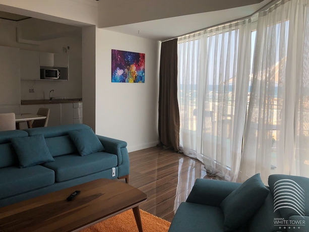 Imagen de la habitación del Hotel White Tower Mamaia. Foto 12