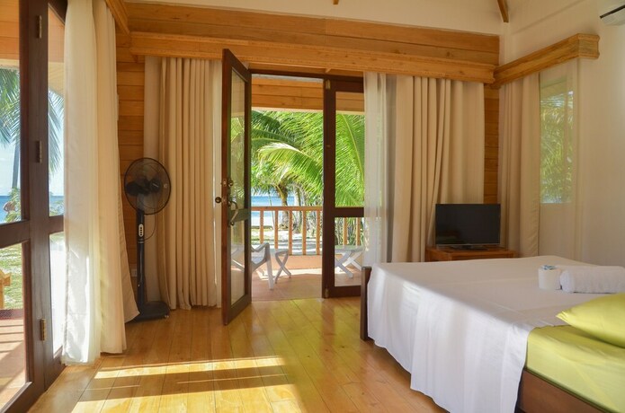 Imagen de la habitación del Hotel White Villas Resort. Foto 24