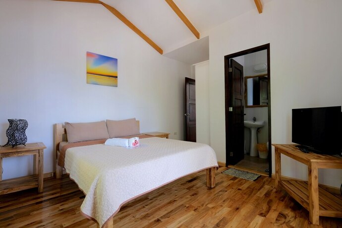 Imagen de la habitación del Hotel White Villas Resort. Foto 28